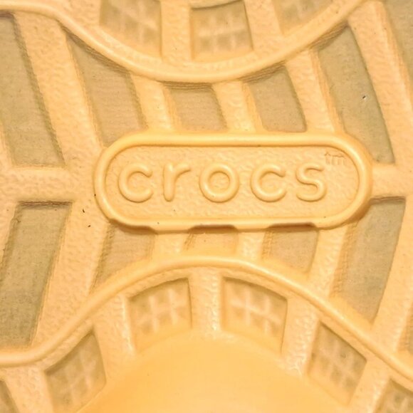 Crocs Classic Womens Size 8 Yellow Sherpa Lined Clogs Slip On Shoes Slippers - Picture 10 of 10